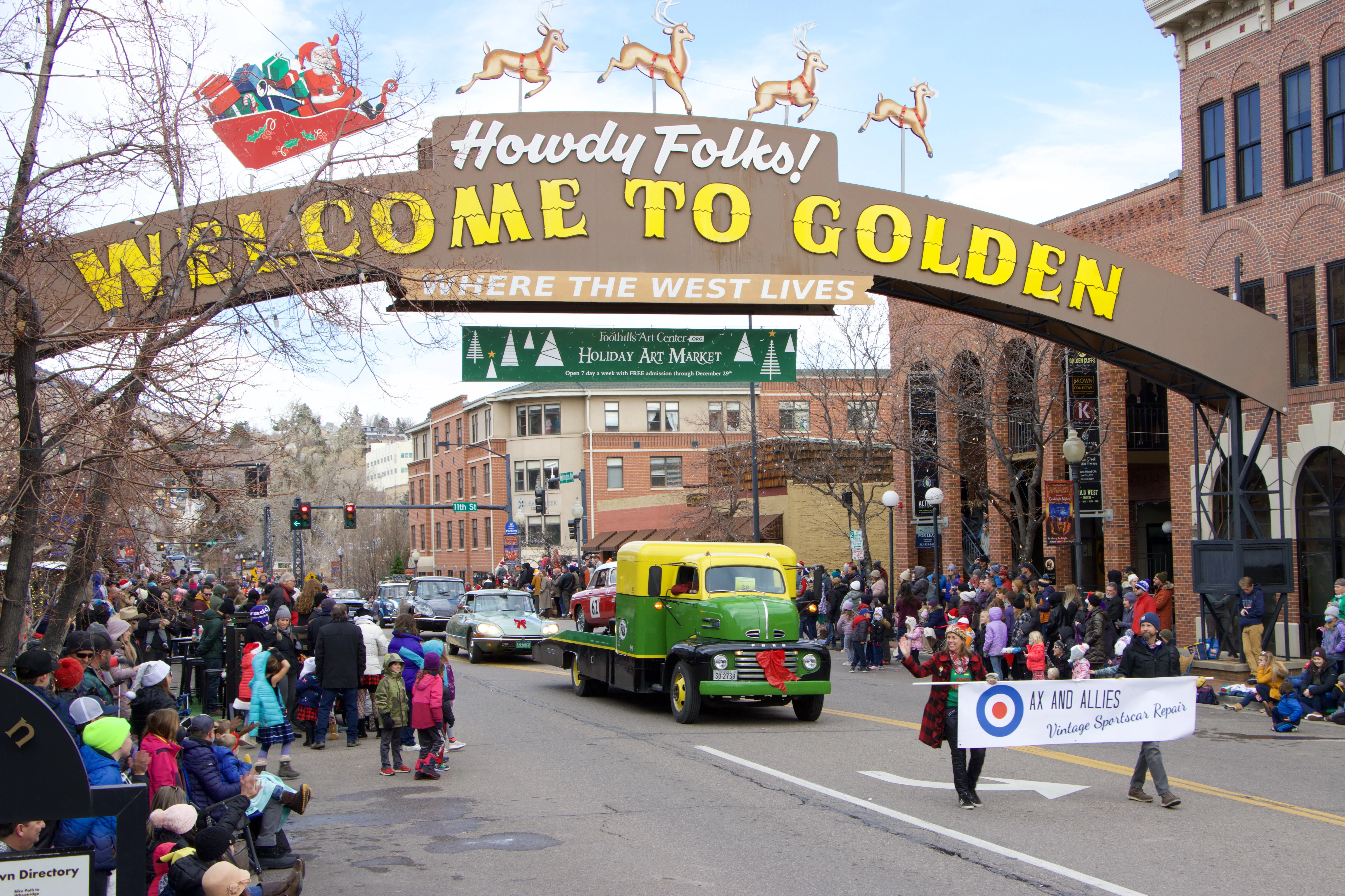 Golden Christmas parade